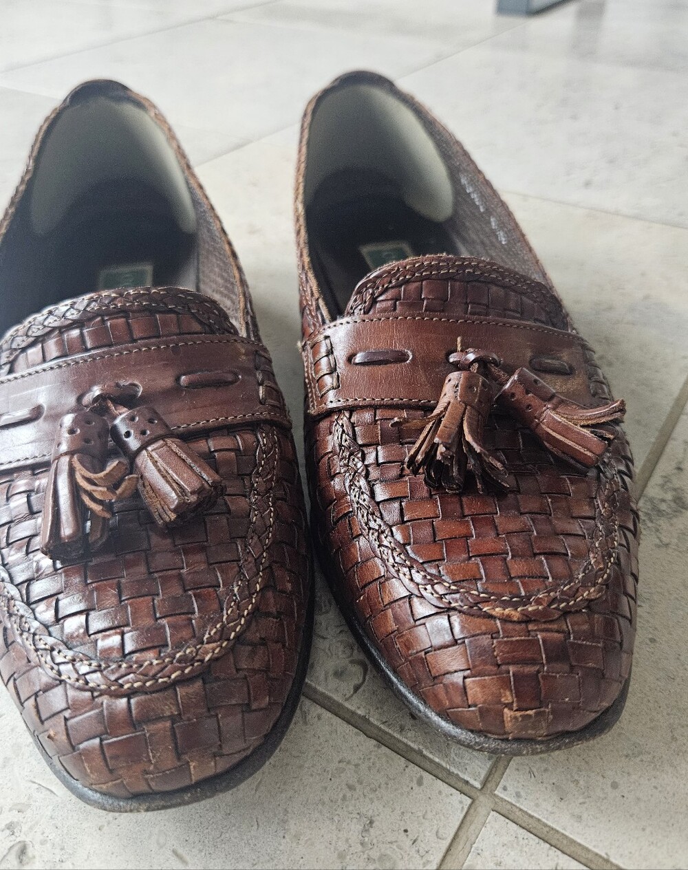COLE HAAN Vintage Leather Woven Tassel Loafers/Flats- Beautiful Patina Leather